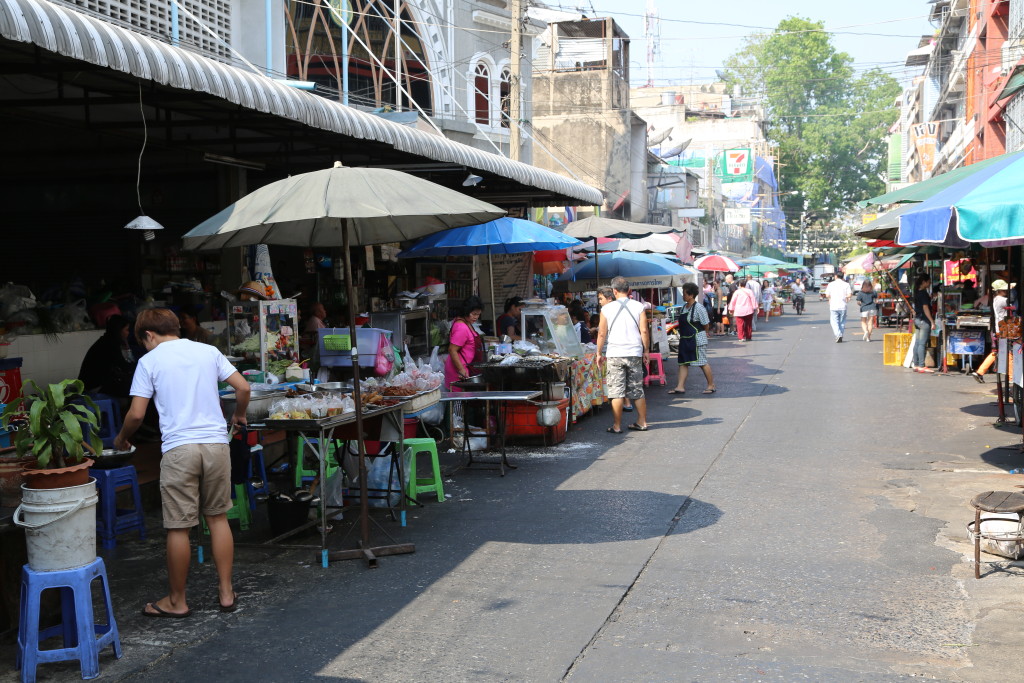 Silom Soi 20 - Authentic street food and a Dravidian style Hindu temple