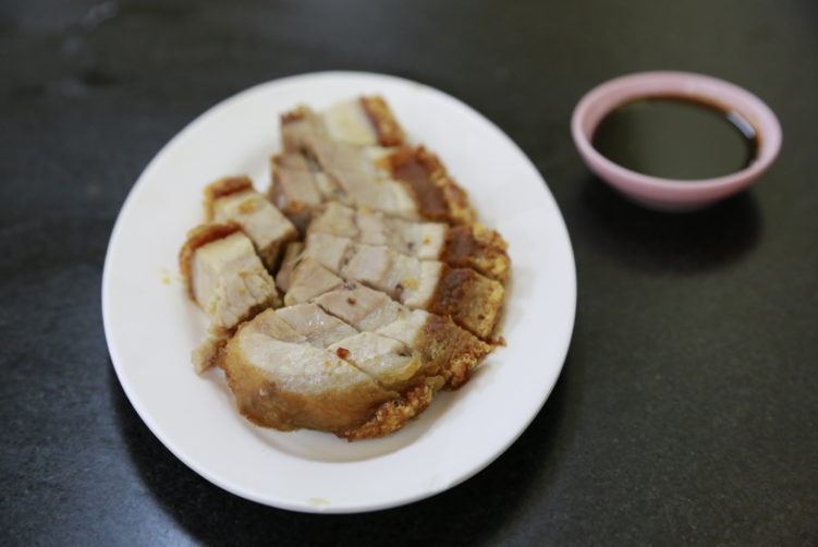 Mr Joe Crispy Pork Isn T Perfect And How To Make The Perfect Crispy Pork Yourself Streetside Bangkok